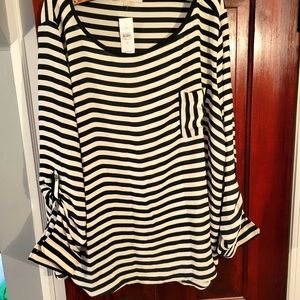Black and white loft top xl